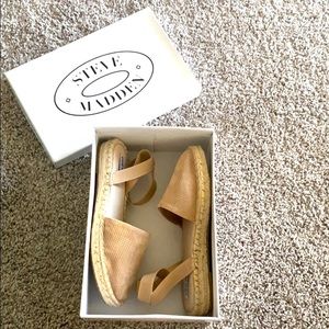 SOLD!  Espadrilles Marlene nude Steve Madden